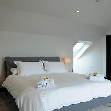 Bed and Breakfast Seascapes *
